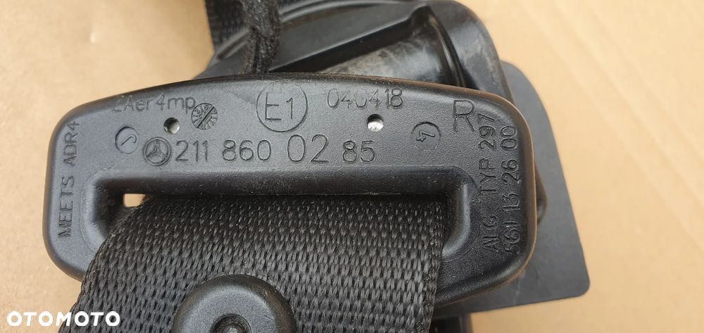 Pas bezpieczeństwa prawy przód przedni prawy Mercedes E-Klasa W211 2118600285 - 8