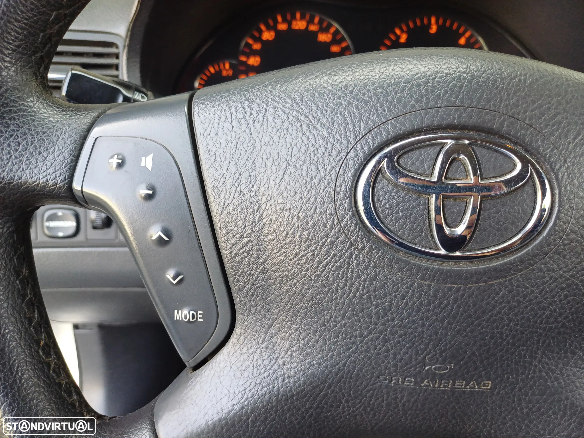 Toyota Avensis SW 2.0 D-4D Sol - 23