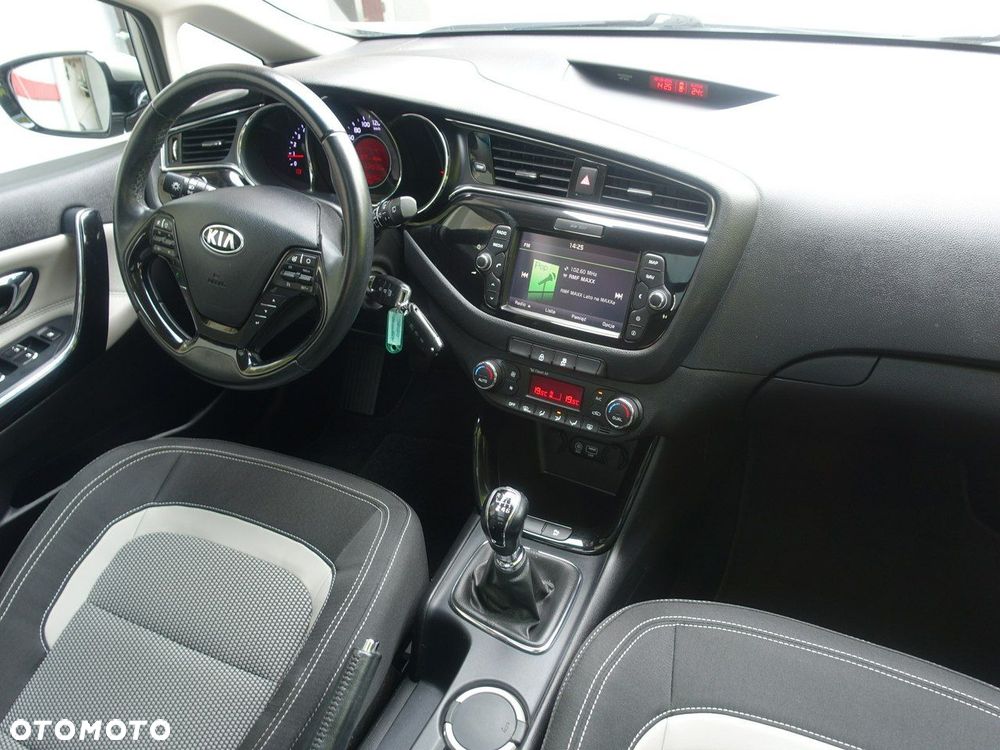 Kia Ceed Cee'd 1.6 CRDi L - 12