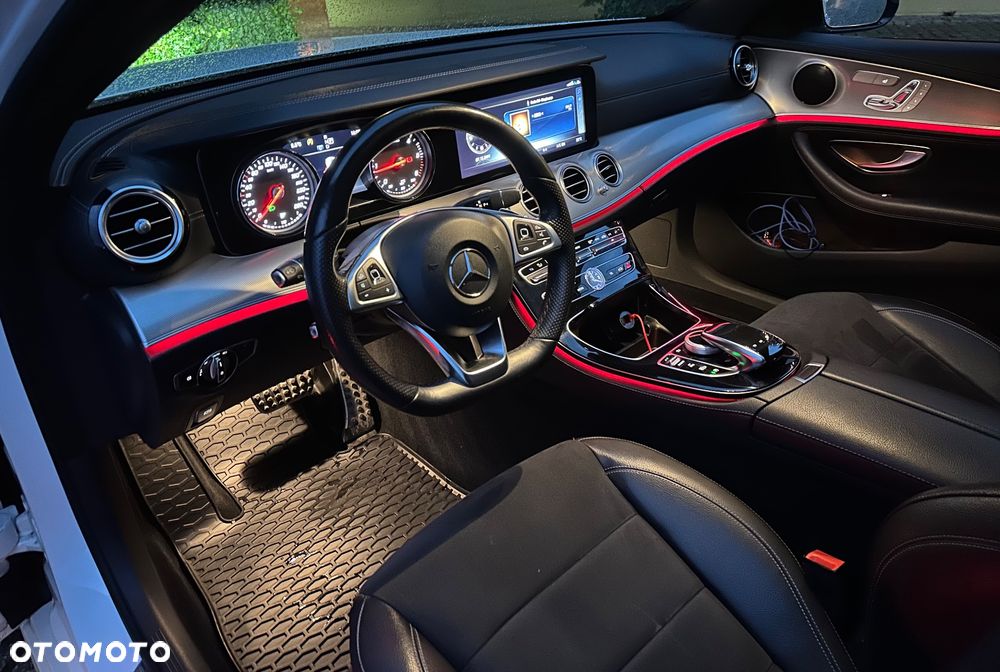 Mercedes-Benz Klasa E 220 d 9G-TRONIC - 25