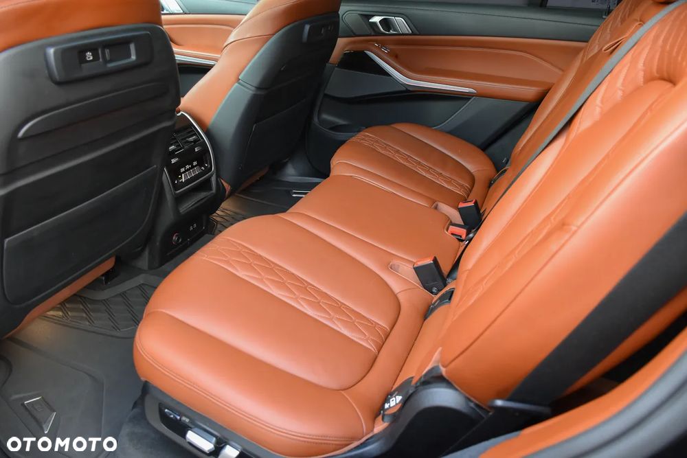 BMW X7 M50i - 36
