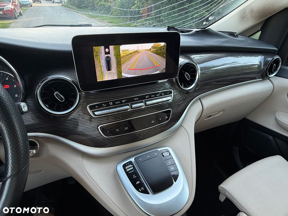 Mercedes-Benz Klasa V 250 d Exclusive 9G-Tronic (d³ugi) - 29