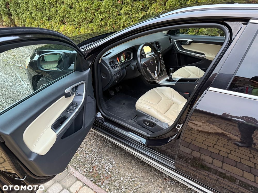 Volvo V60 - 14