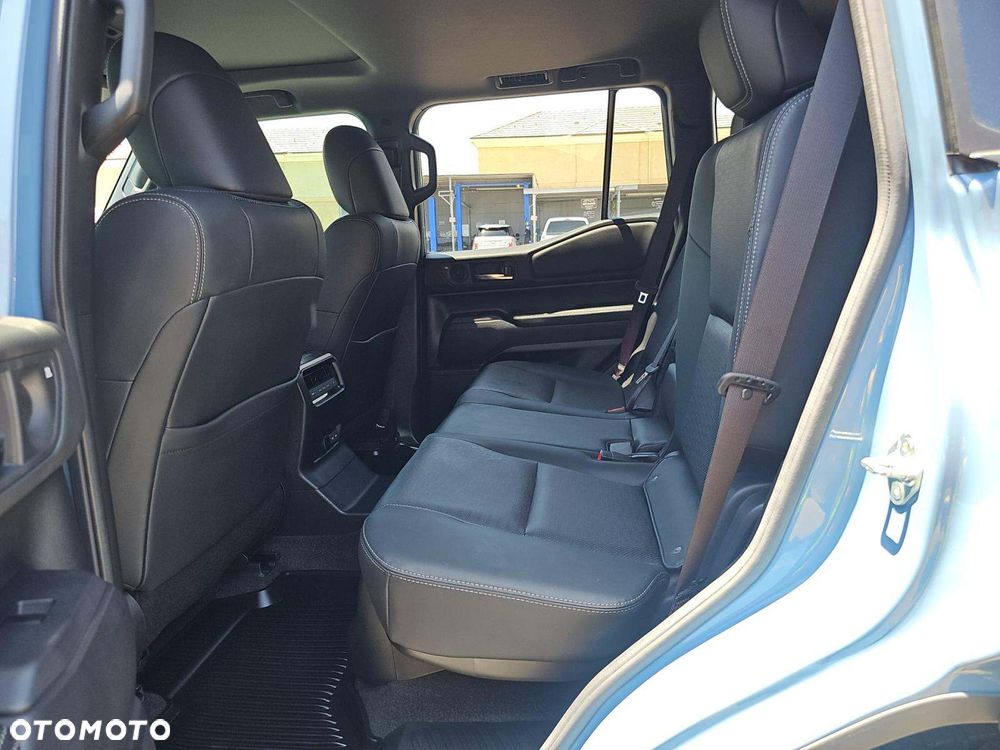 Toyota Land Cruiser - 9