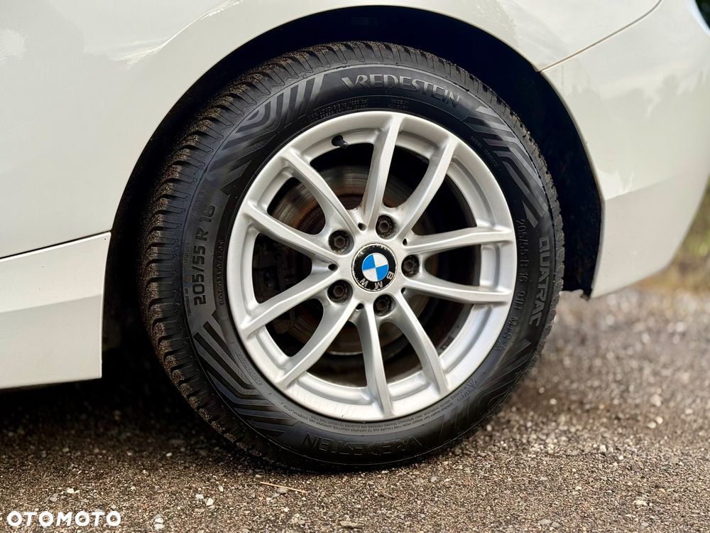 BMW Seria 1 116d - 10