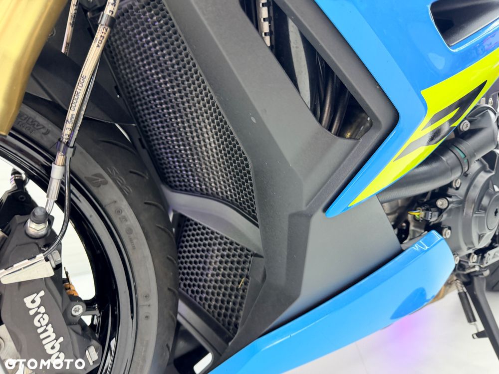 BMW R - 18