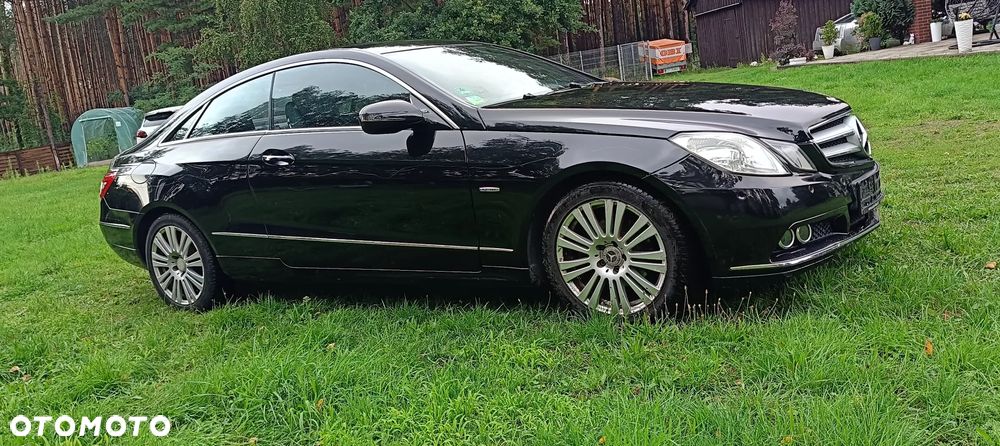 Mercedes-Benz Klasa E 250 CGI BlueEFFICIENCY Automatik Elegance - 12