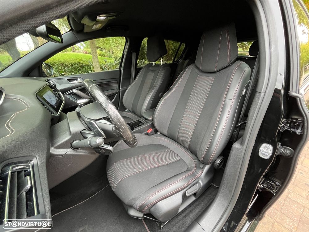 Peugeot 308 1.2 PureTech GT Pack EAT8 - 26