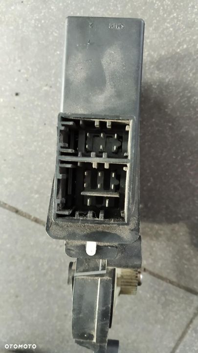 SILNICZEK OPUSZCZANIA PODNOSZENIA SZYB VW POLO 9N 600959812A - 3