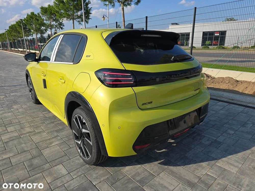 Peugeot 208 - 6