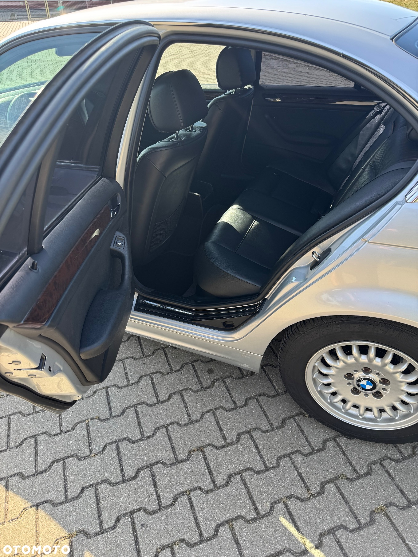 BMW Seria 3 323i - 13