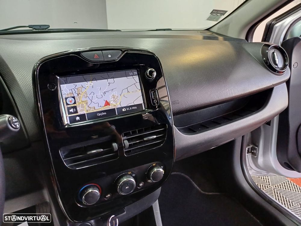 Renault Clio Sport Tourer 1.5 dCi Dynamique S - 20