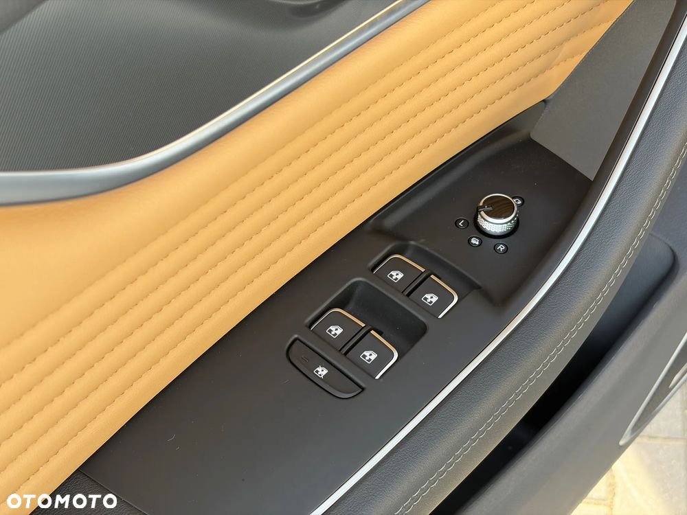 Hongqi HS5 2.0T Executive AWD - 6