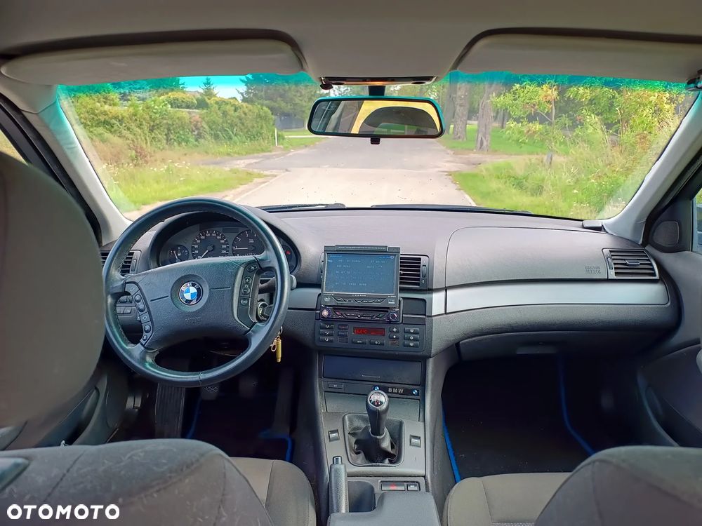 BMW Seria 3 316i - 11