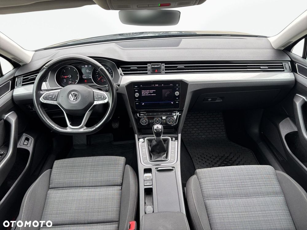 Volkswagen Passat - 23