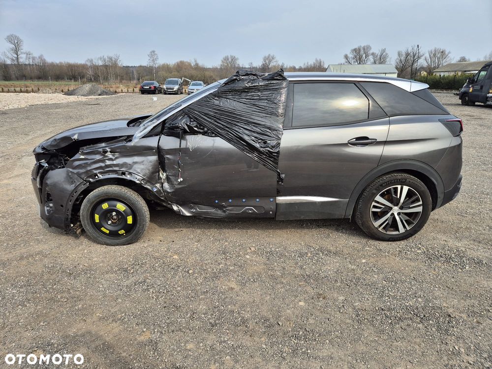 Peugeot 3008 1.2 PureTech Allure Pack S&S EAT8 - 22