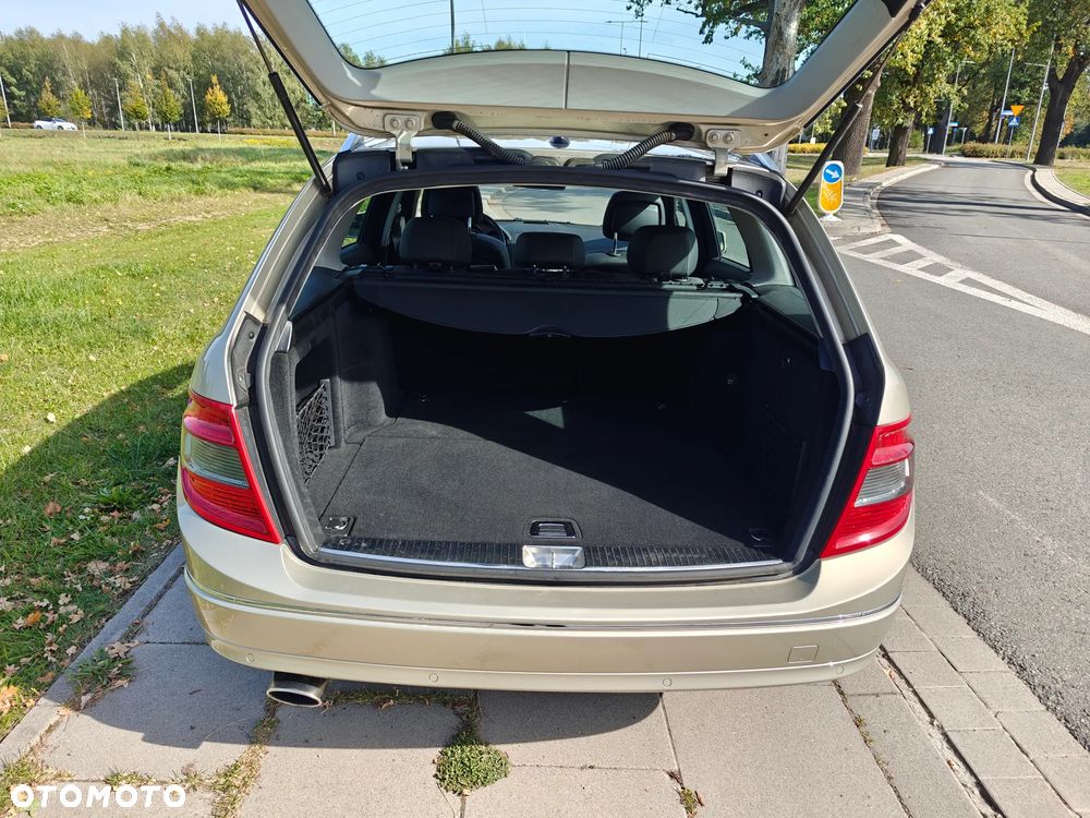 Mercedes-Benz Klasa C - 26