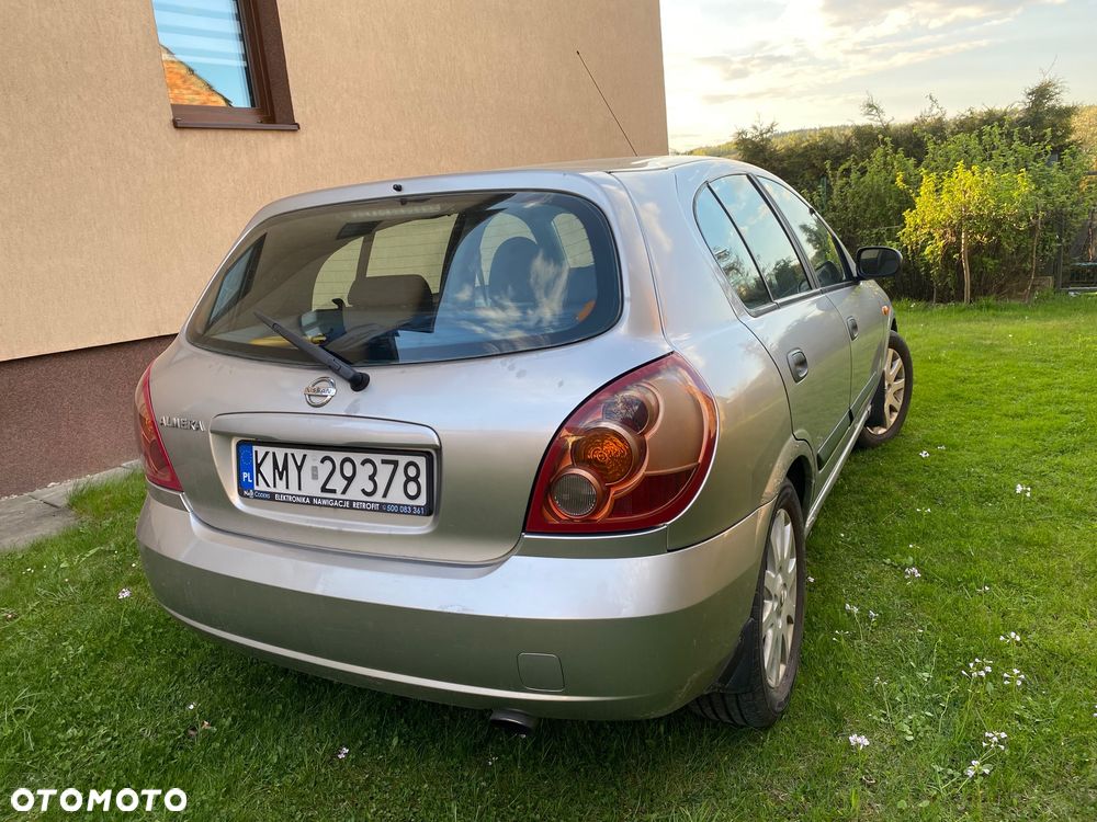 Nissan Almera 1.5 Base - 7