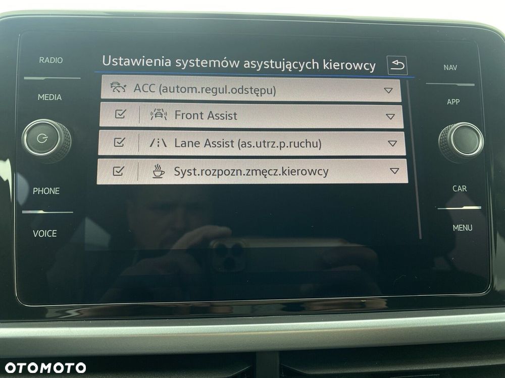 Volkswagen T-Roc - 22