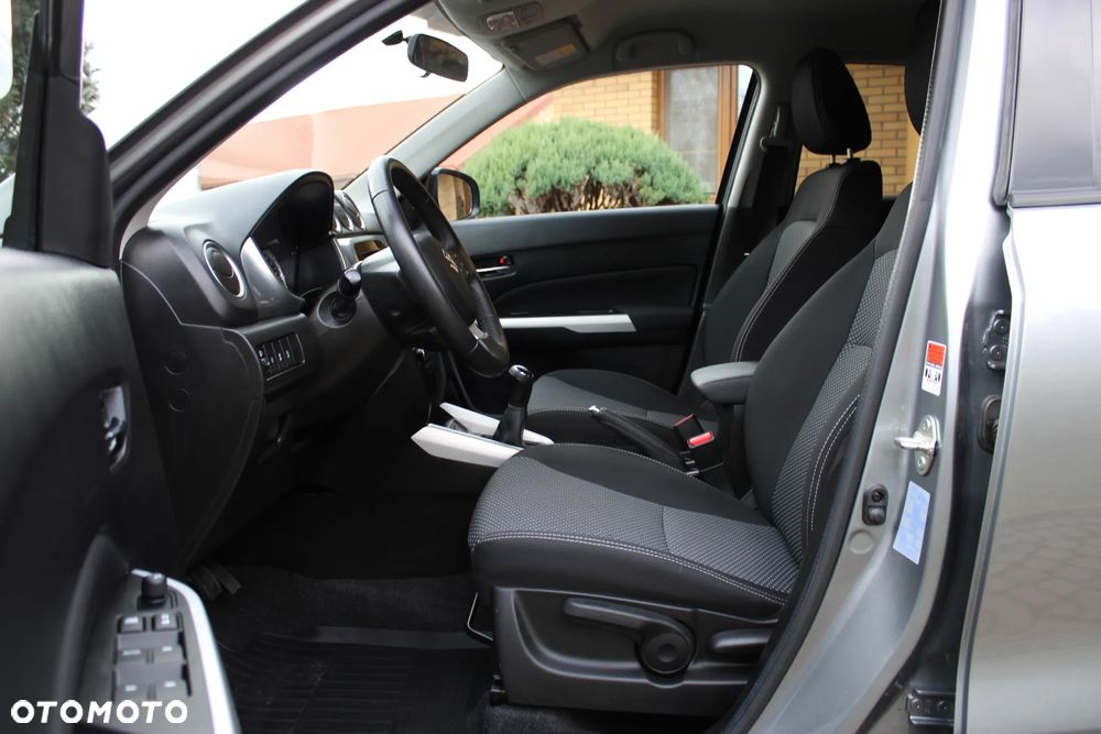 Suzuki Vitara 1.6 Comfort 2WD - 15