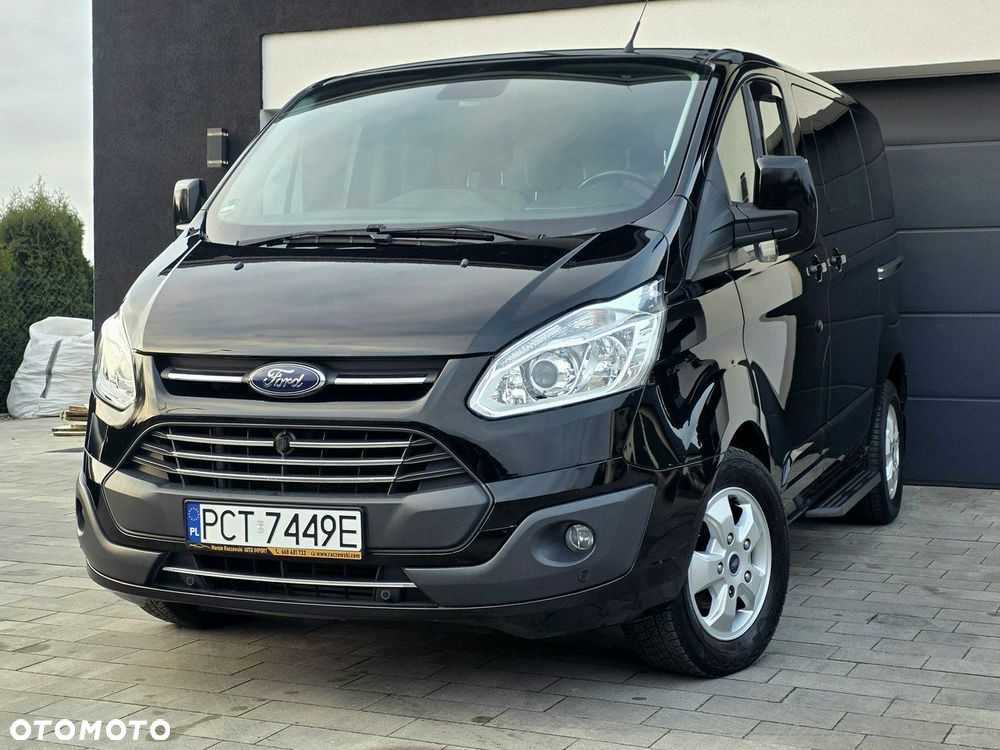 Ford Tourneo Custom - 33