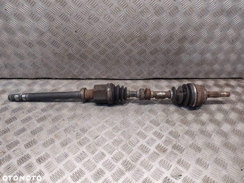 PÓŁOŚ PRAWY PRZÓD NISSAN PRIMERA P12 1.9 DCI - 1