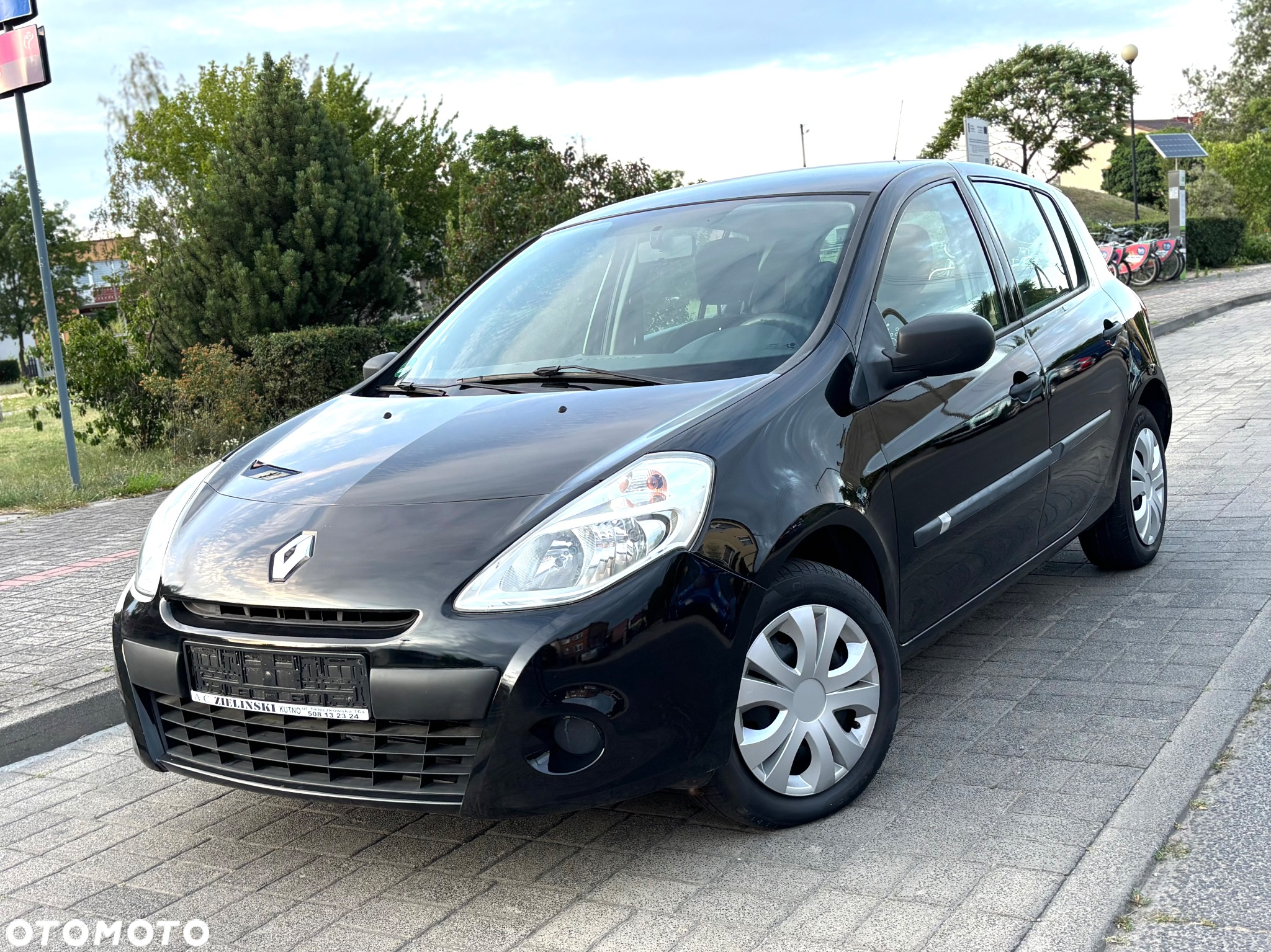 Renault Clio 1.2 16V 75 Yahoo - 4