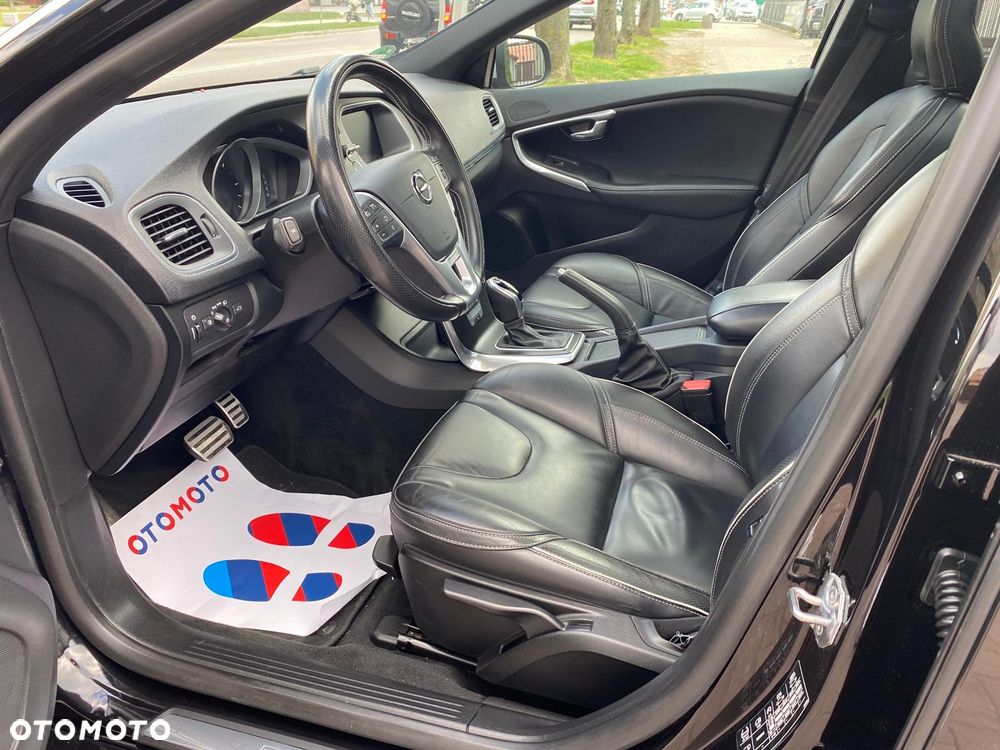 Volvo V40 D3 Geartronic RDesign - 6