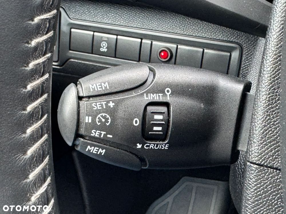 Peugeot 308 1.2 PureTech Active S&S - 11