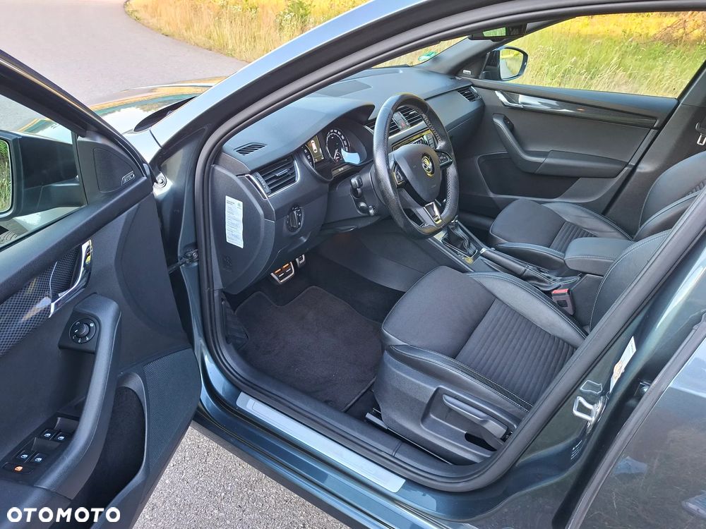 Skoda Octavia 2.0 TDI DSG RS - 26