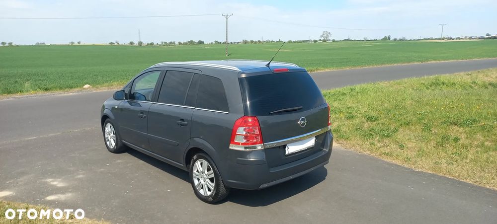 Opel Zafira 1.8 Family - 9