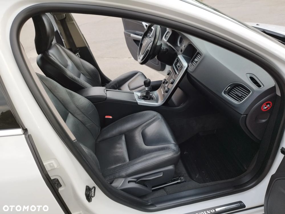 Volvo S60 D3 Summum - 26