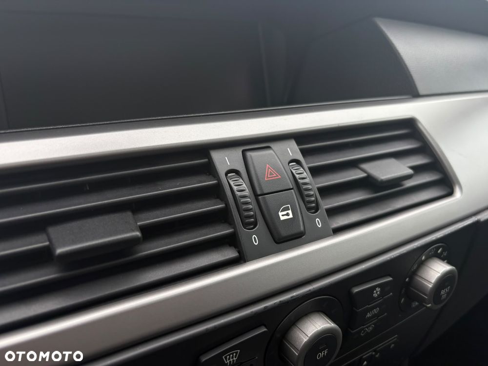 BMW Seria 5 525d - 18