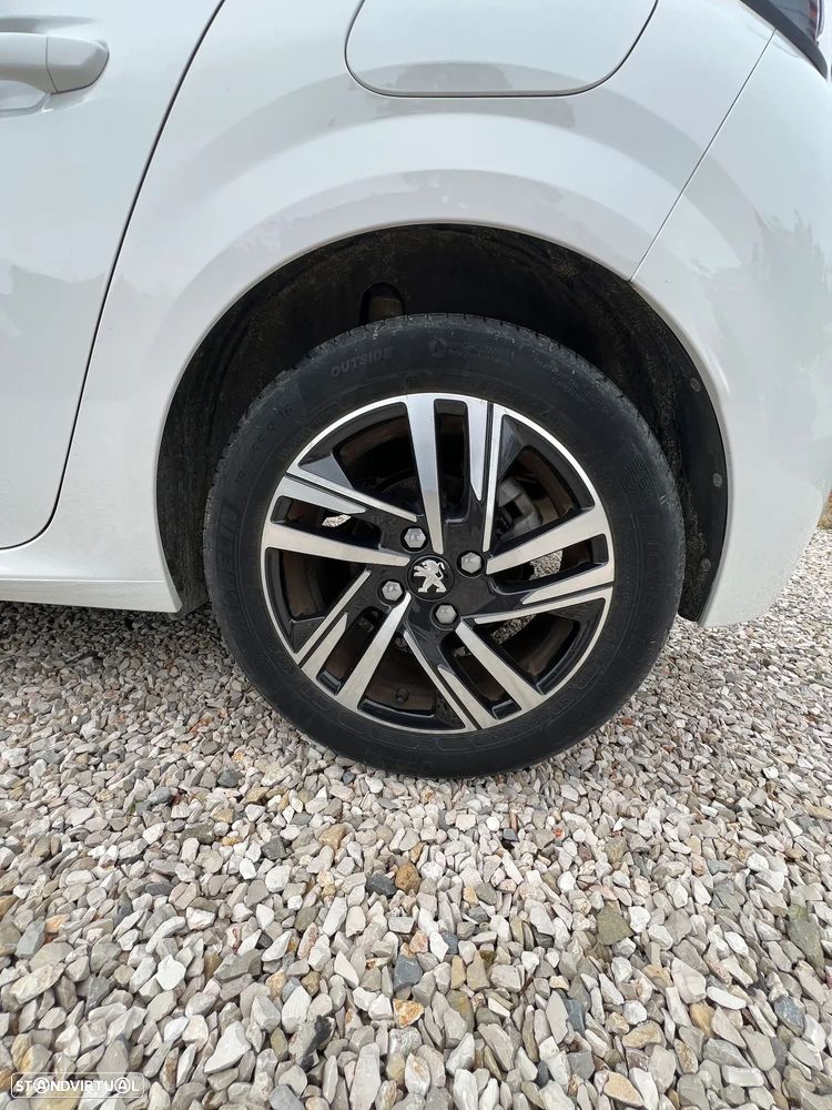 Peugeot 208 1.2 PureTech Allure EAT8 - 9