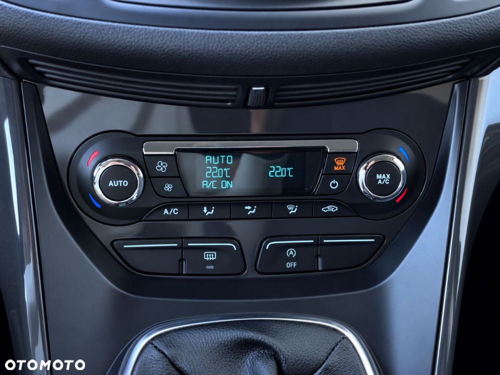 Ford Kuga 1.5 EcoBoost 2x4 Titanium - 26