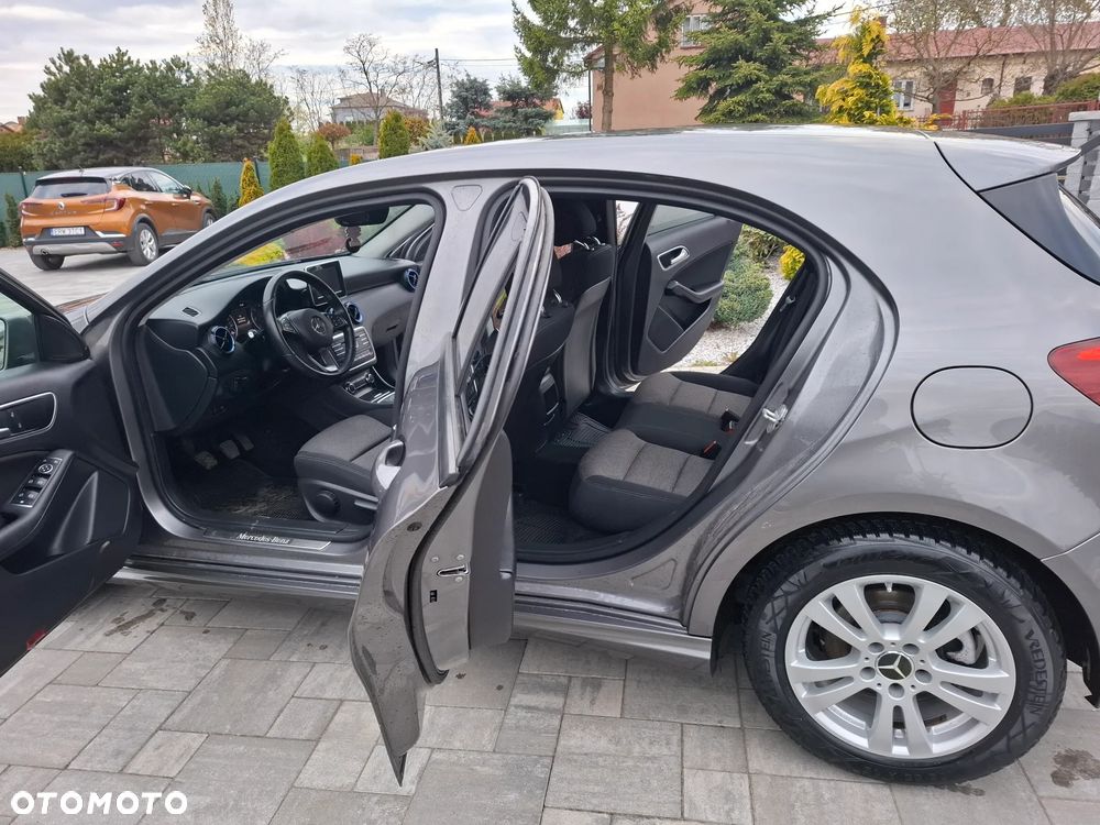 Mercedes-Benz Klasa A 180 CDI (BlueEFFICIENCY) - 23