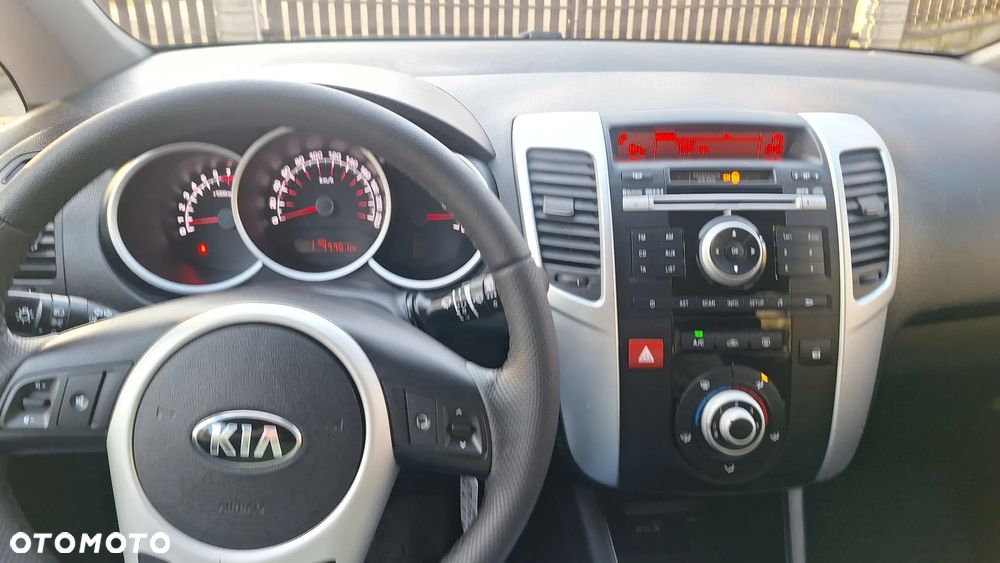 Kia Venga 1.4 CVVT Attract - 13