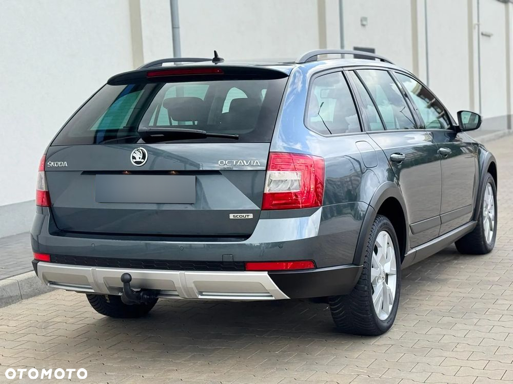 Skoda Octavia Scout 2.0 TDI 4x4 DSG - 11