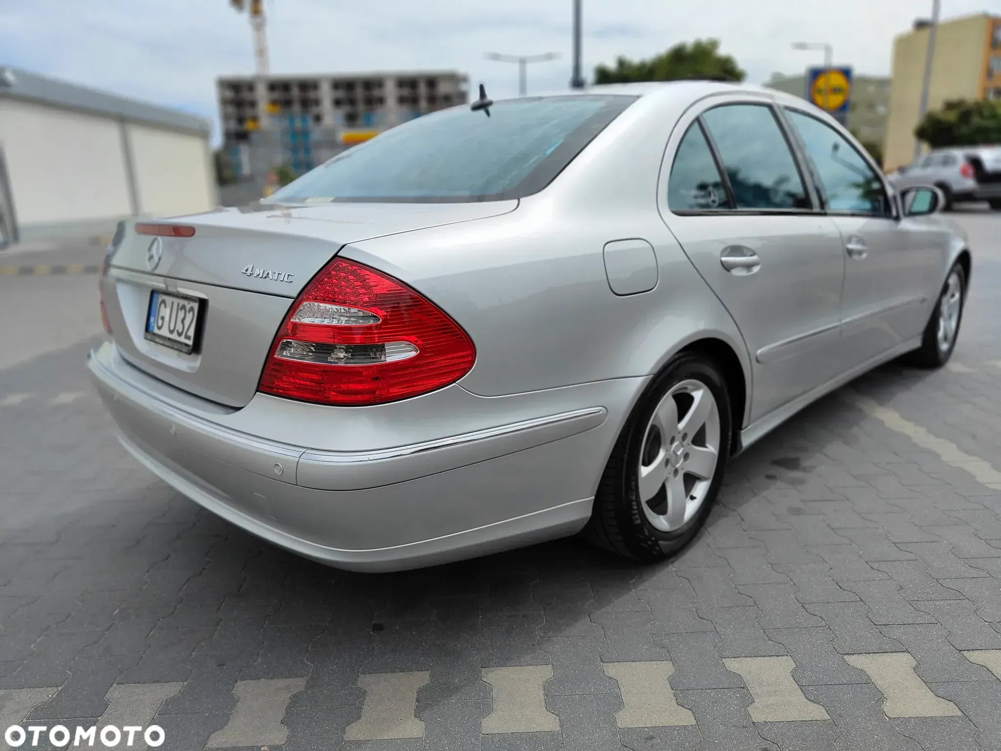Mercedes-Benz Klasa E 320 4Matic Automatik Avantgarde - 4