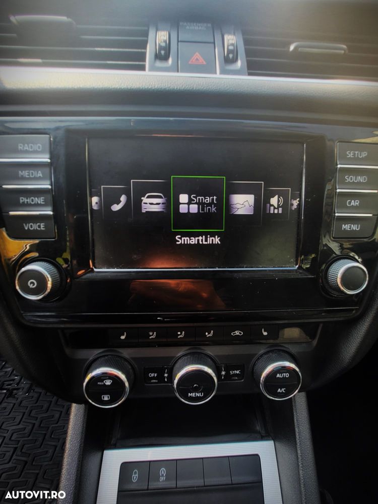 Skoda Octavia 1.8 TSI STYLE - 5