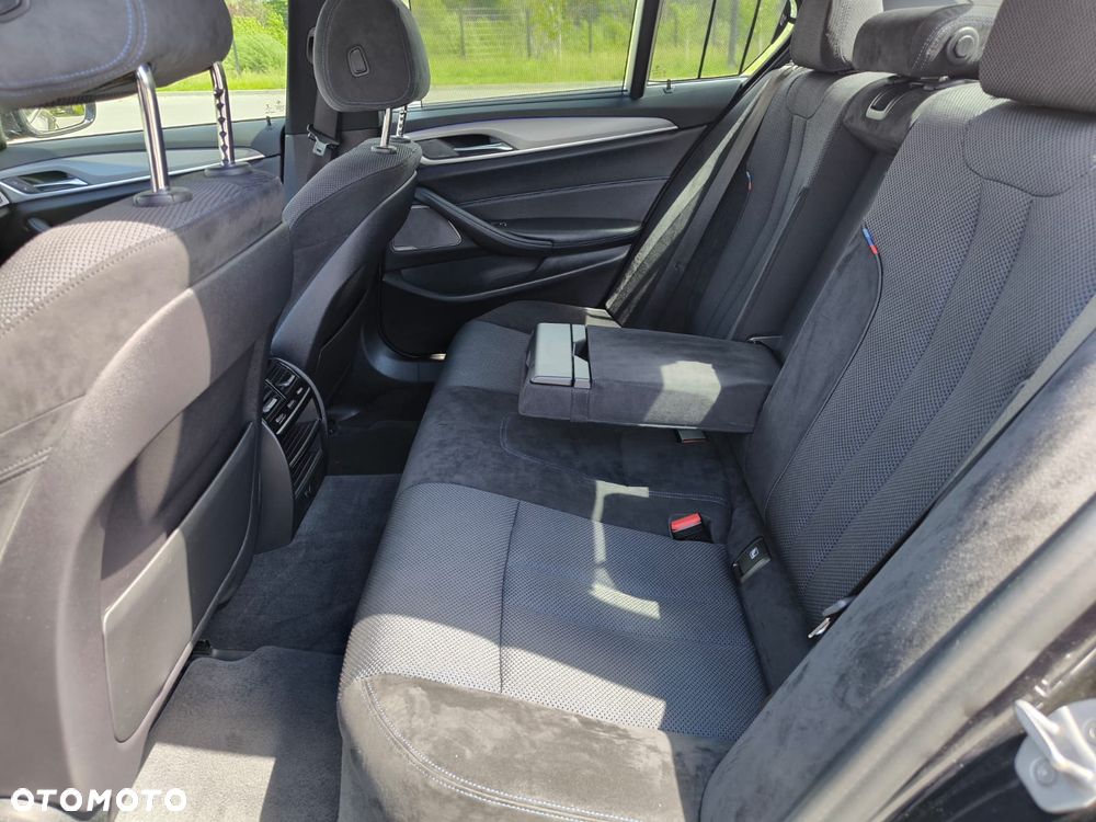 BMW Seria 5 530d xDrive M Sport sport - 9