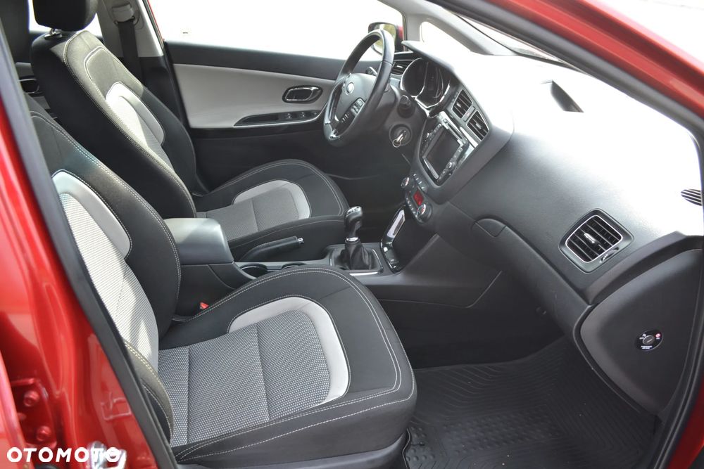 Kia Ceed 1.6 GDI Platinum Edition - 19