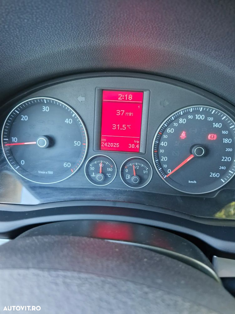 Volkswagen Golf 2.0 TDI United - 6