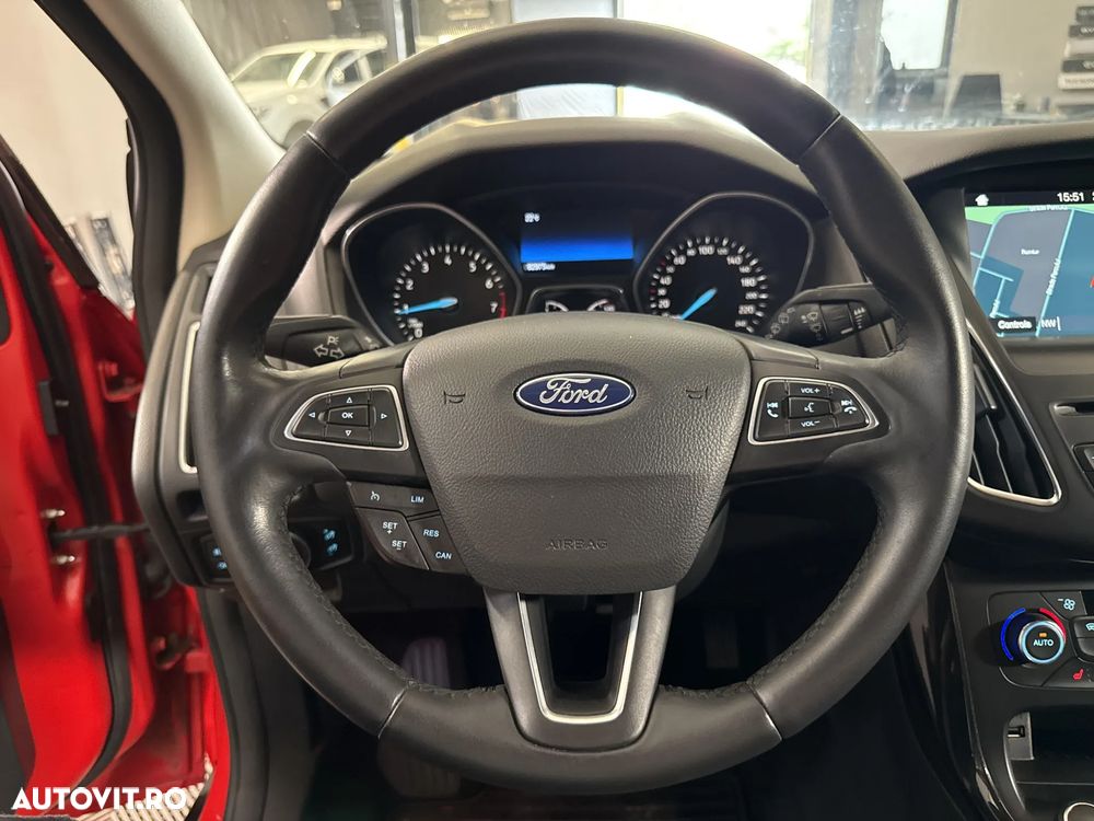 Ford Focus - 17