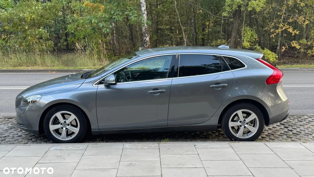 Volvo V40 D2 Powershift Momentum - 2