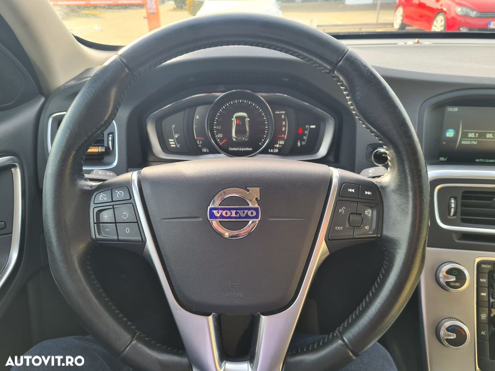 Volvo S60 D4 Momentum - 5