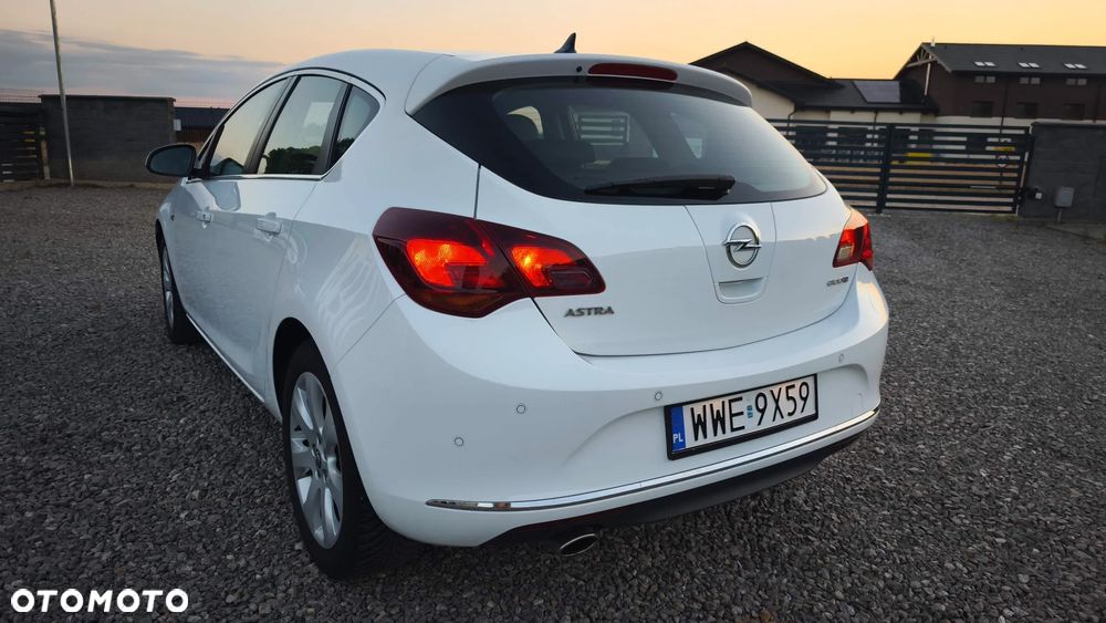 Opel Astra 1.4 T Cosmo S&S - 22