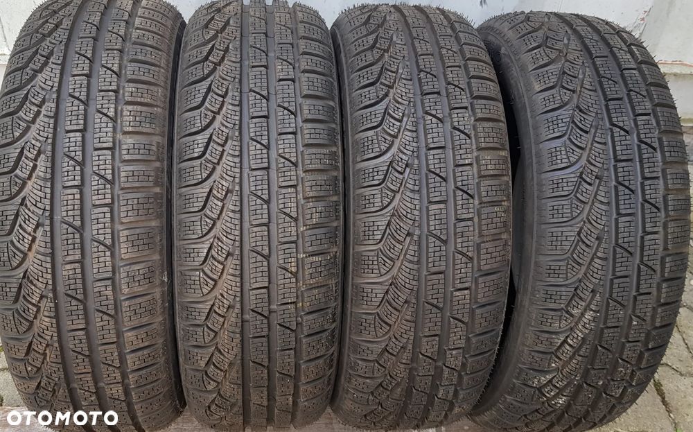 2x 205/55R17 Pirelli SottoZero II *RSC para opon zimowych Poznań - 1
