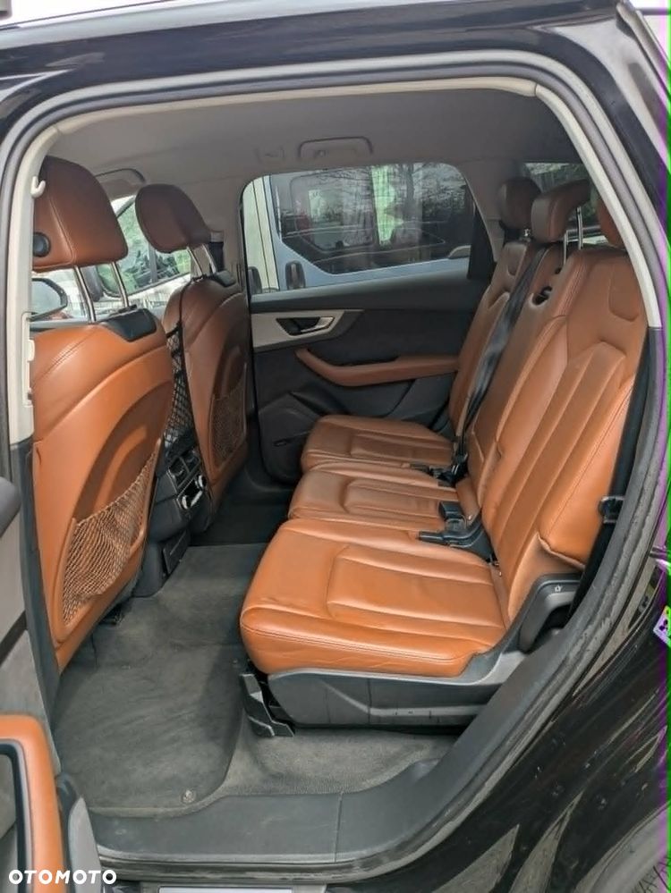 Audi Q7 - 8