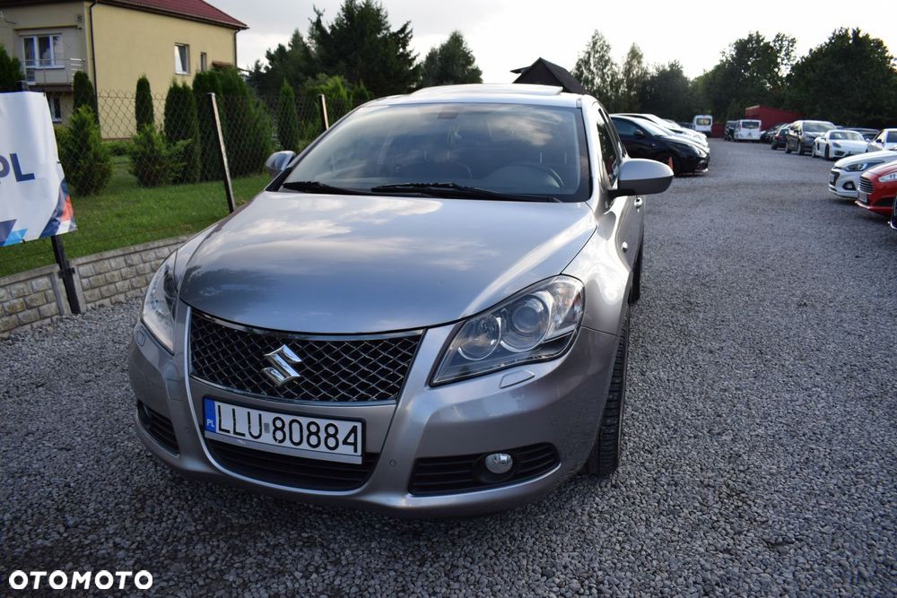 Suzuki Kizashi 2.4 Sport 4WD CVT - 2